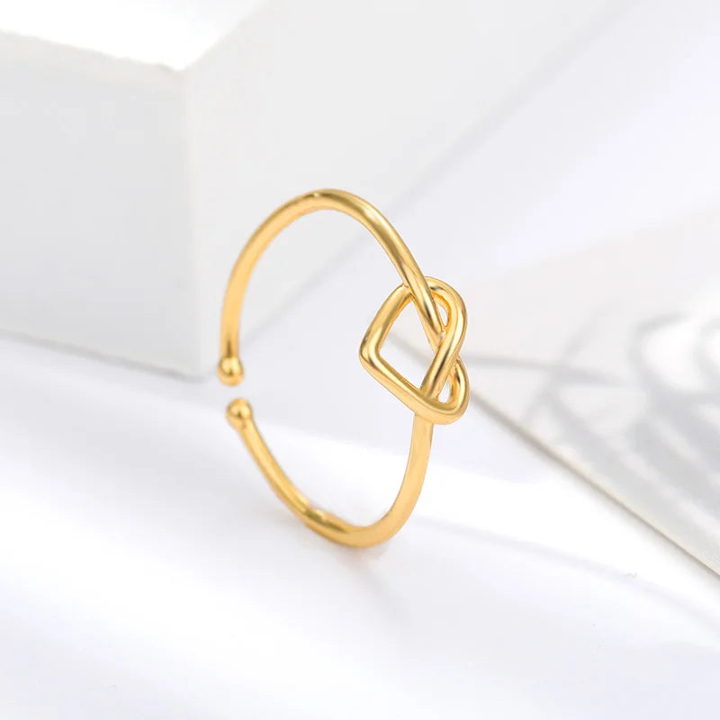 Anillo Bañado en Oro 18K "Heart Knot" Minimal