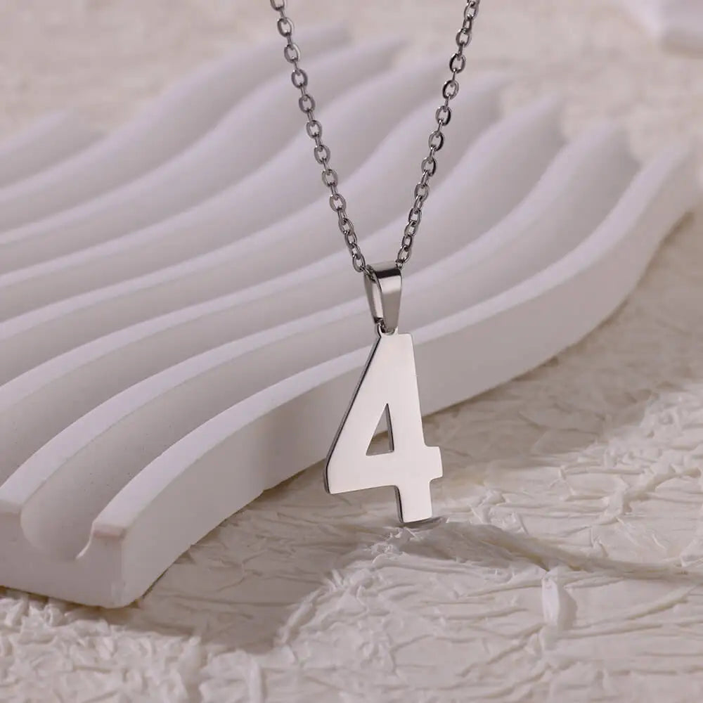 Collar de acero inoxidable con número de Ángel