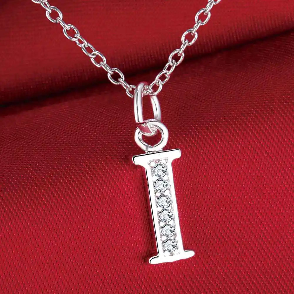 Collar con colgante de circonita de plata de ley 925