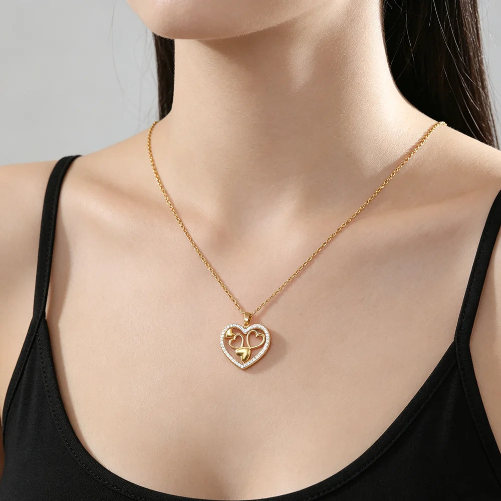 Collar con Colgante de Corazón.