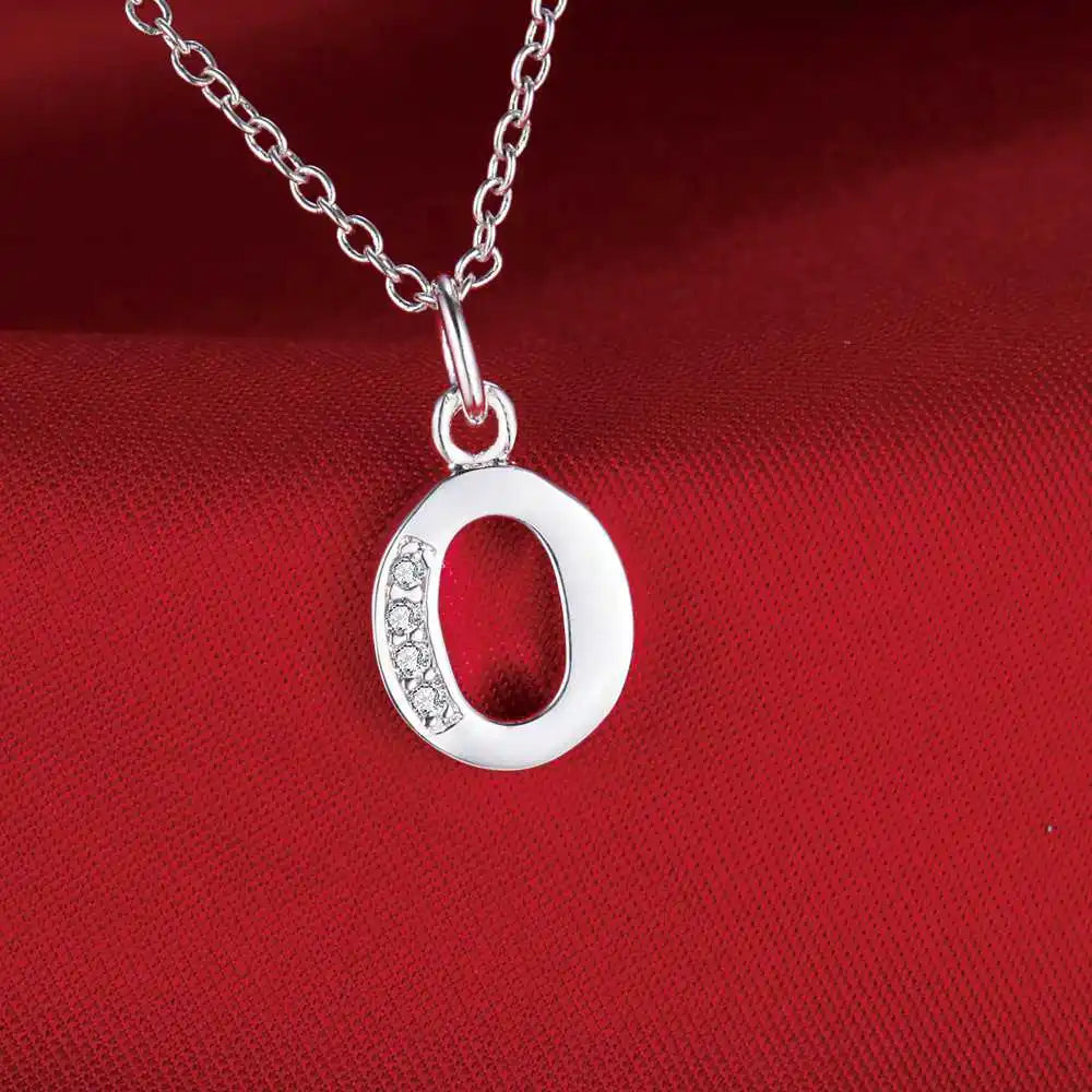 Collar con colgante de circonita de plata de ley 925