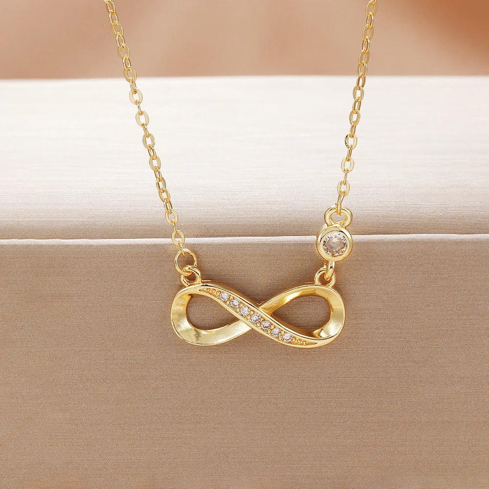 Collar Infinito de acero inoxidable con colgante de infinito para mujer..