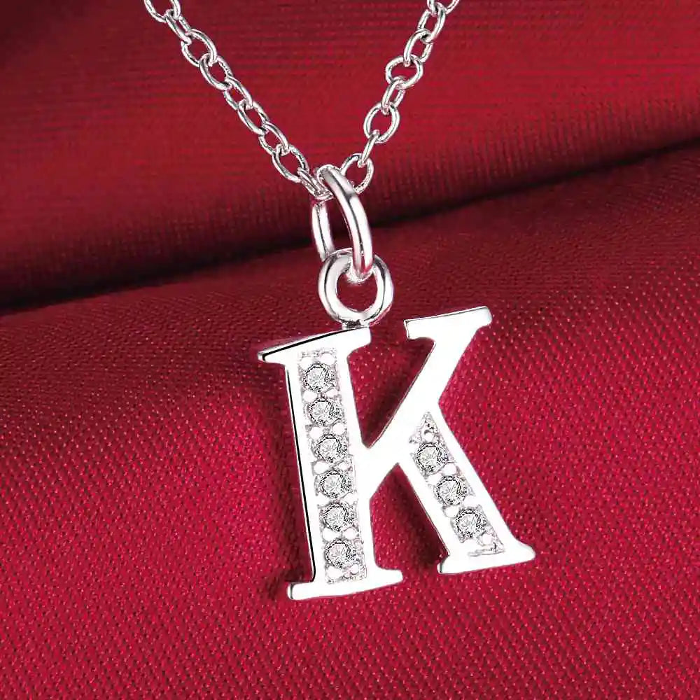 Collar con colgante de circonita de plata de ley 925