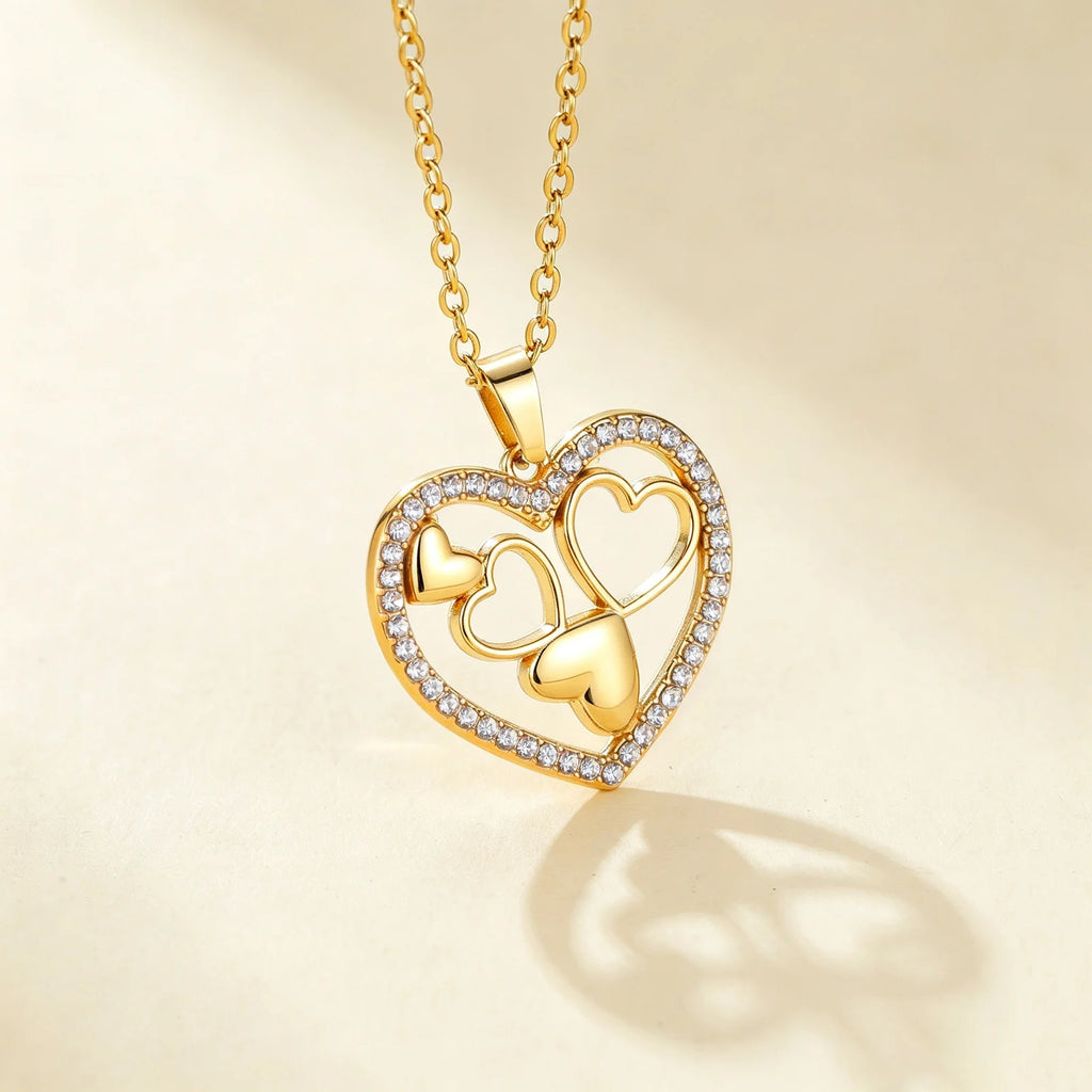 Collar con Colgante de Corazón.