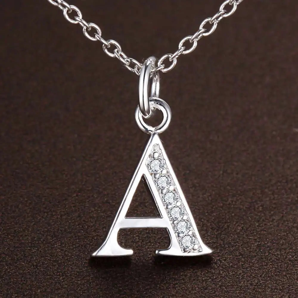 Collar con colgante de circonita de plata de ley 925