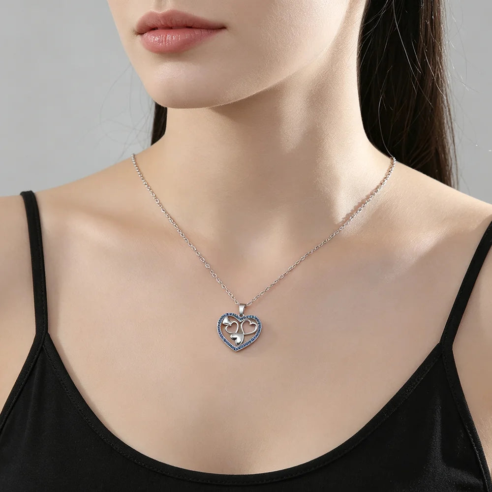 Collar con Colgante de Corazón.