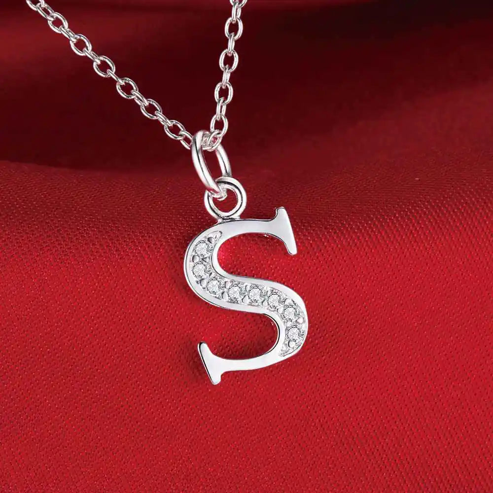 Collar con colgante de circonita de plata de ley 925