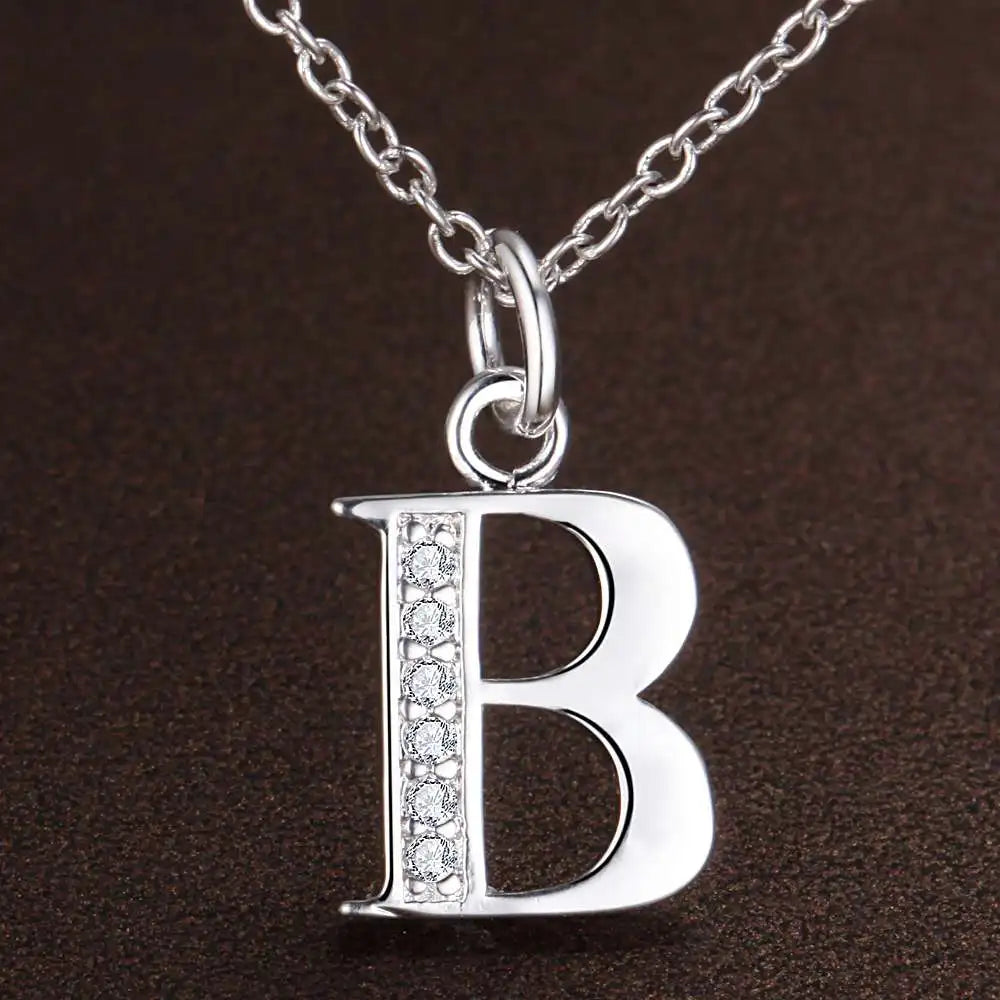 Collar con colgante de circonita de plata de ley 925